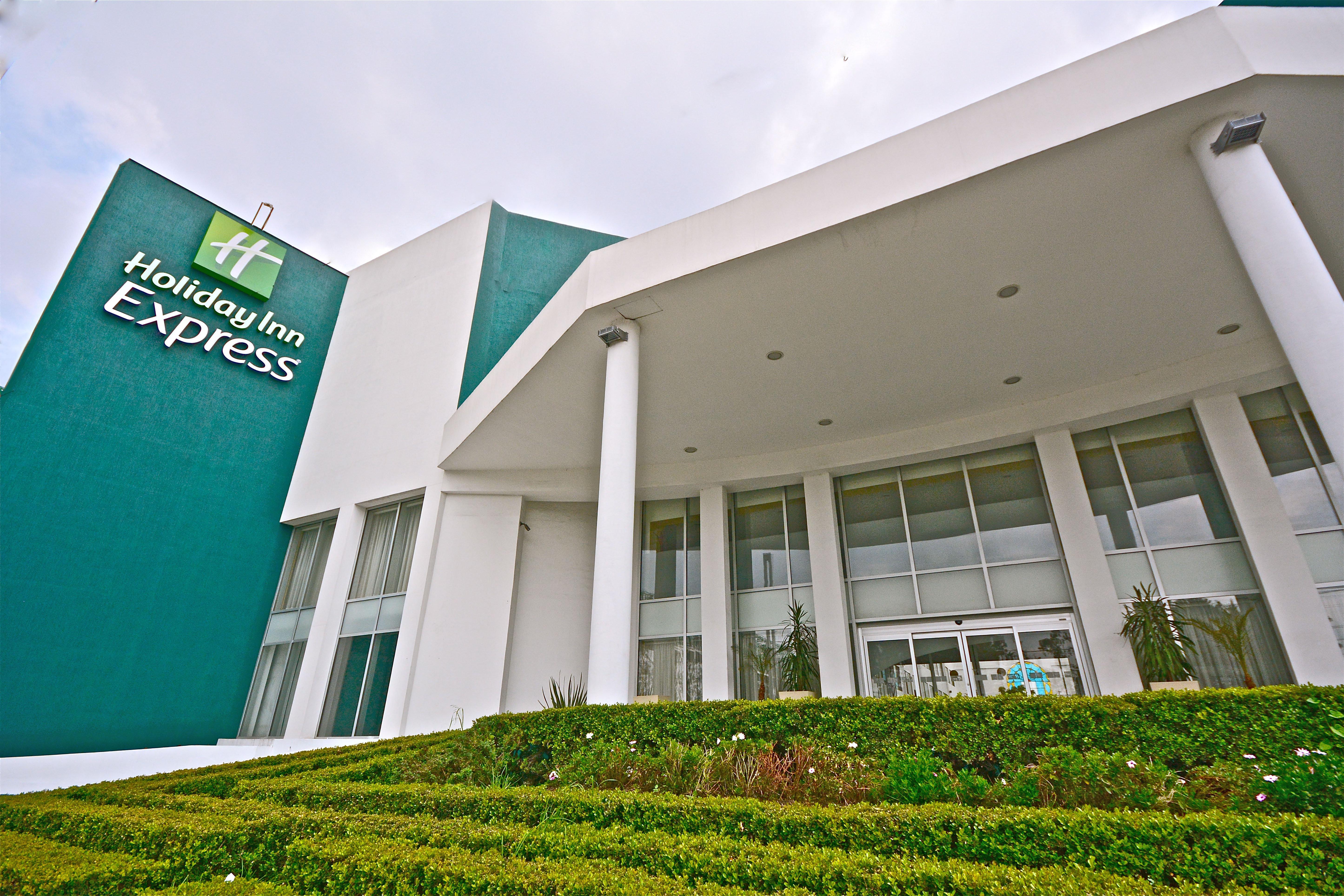 Holiday Inn Express Toluca By Ihg Exterior foto