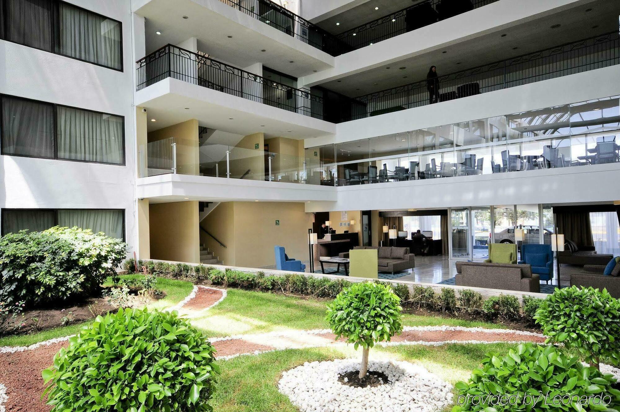 Holiday Inn Express Toluca By Ihg Exterior foto