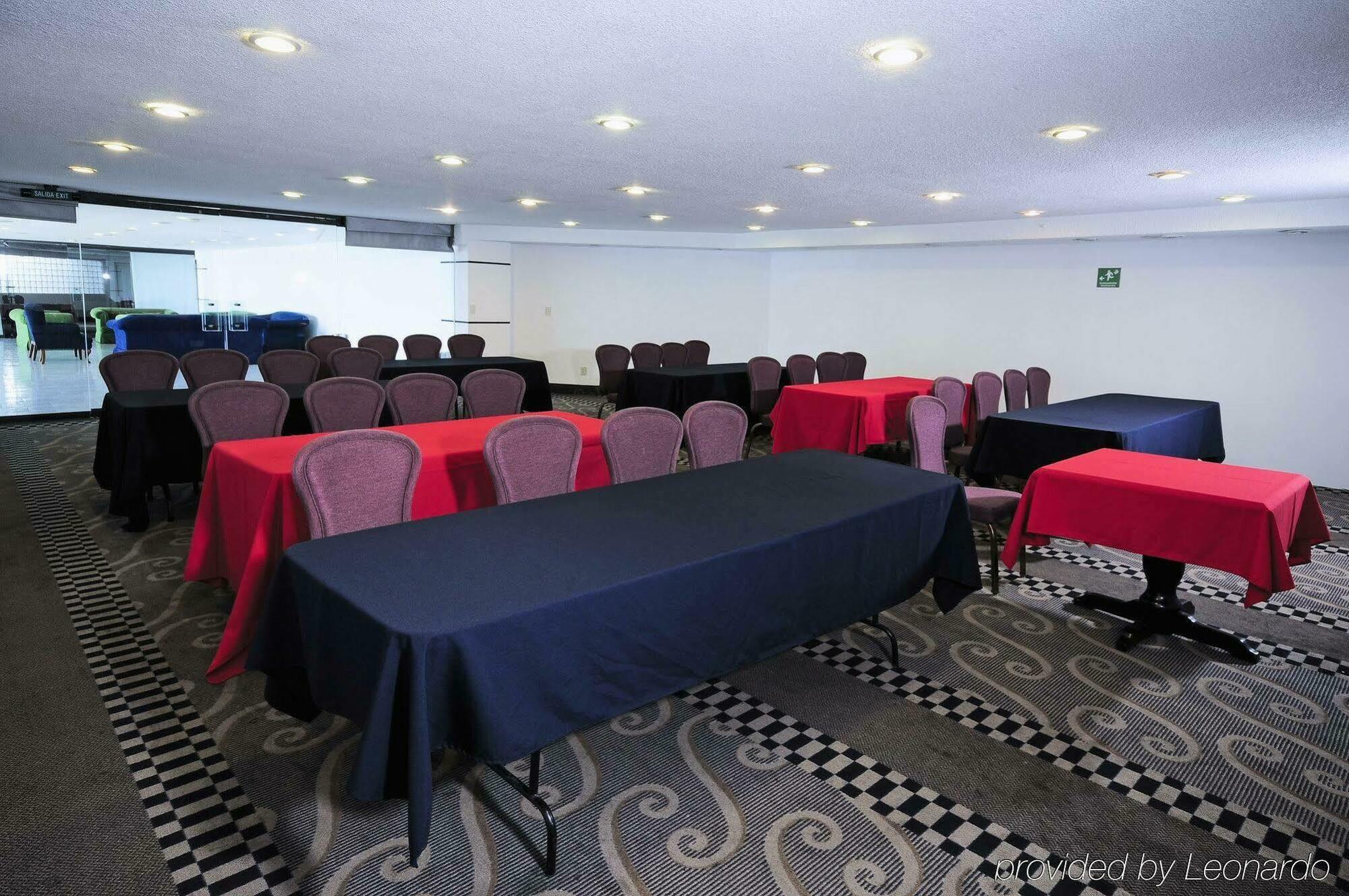 Holiday Inn Express Toluca By Ihg Exterior foto