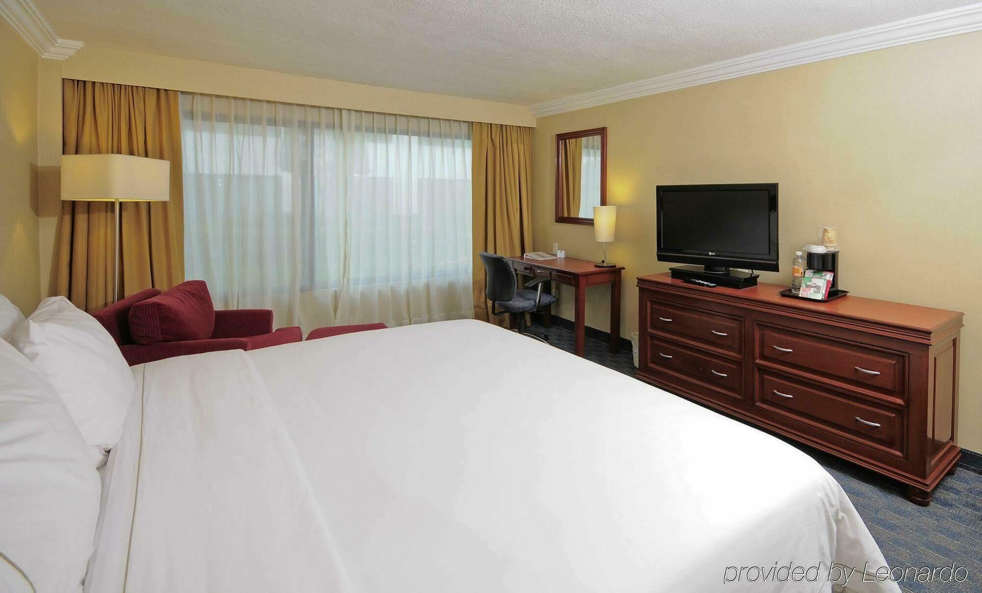 Holiday Inn Express Toluca By Ihg Exterior foto